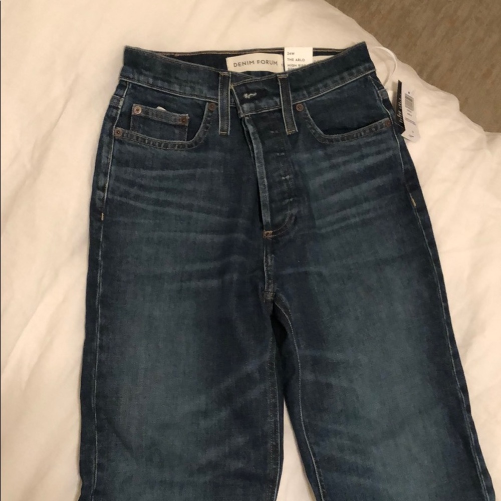 Aritizia brand new high rise straight ankle jean